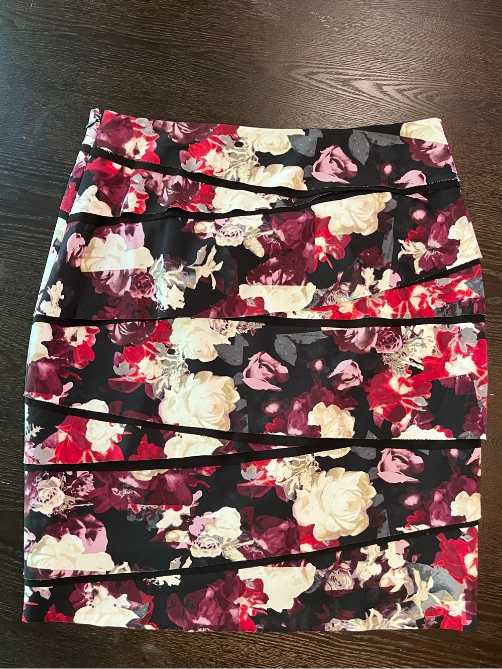 White House Black Market Abstract Floral Pencil Skirt size 10